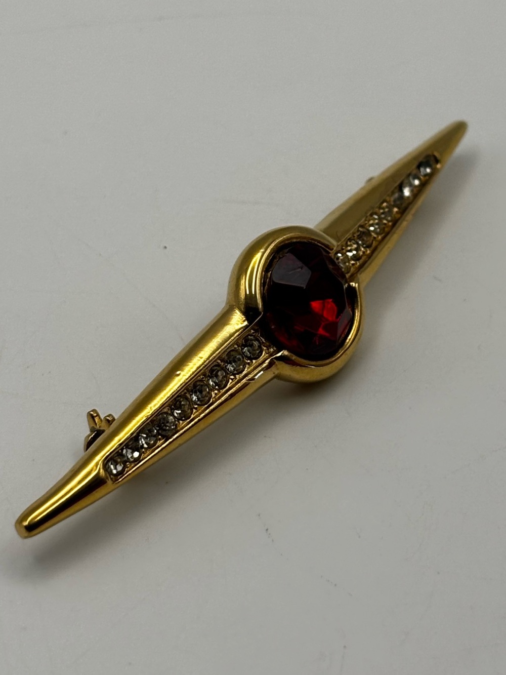 Art Deco Ruby Red Rhinestone Bar Brooch - Picture 10 of 16